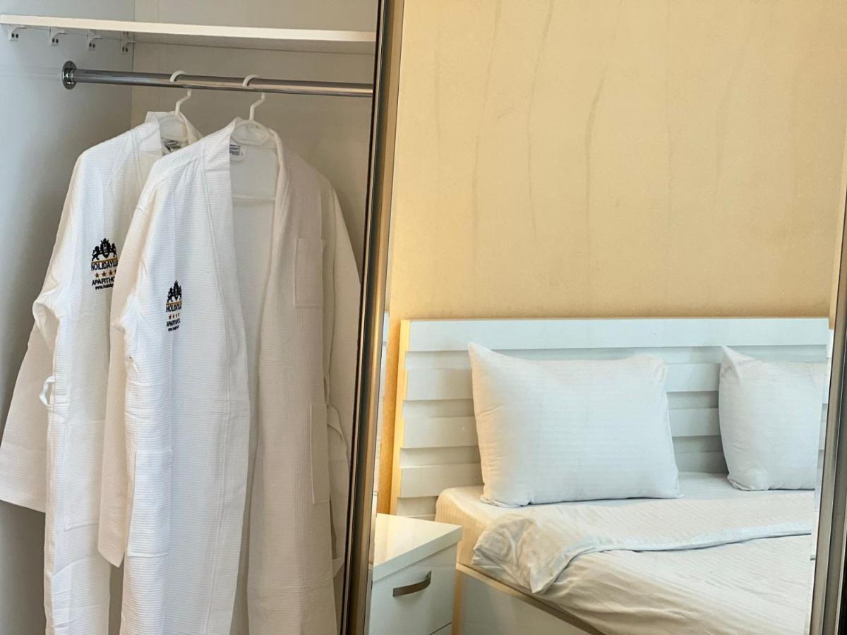 Holiday Lux Tower บาทูมิ ภายนอก รูปภาพ